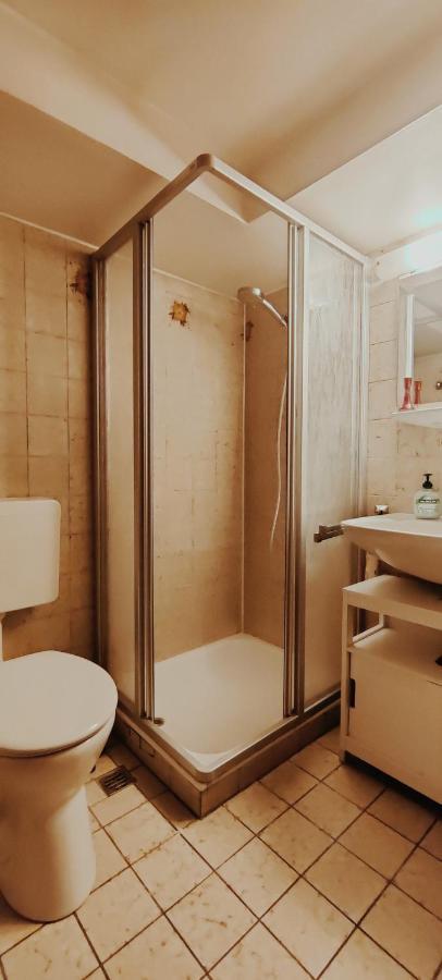 Spacious & Comfortable Guestrooms W Private Bathrooms Near Koelnmesse & Lanxess Arena, Free Parking, Highspeed Wifi 外观 照片