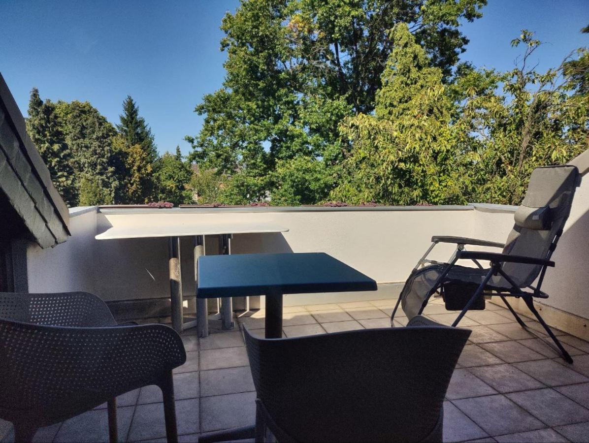 Spacious & Comfortable Guestrooms W Private Bathrooms Near Koelnmesse & Lanxess Arena, Free Parking, Highspeed Wifi 外观 照片