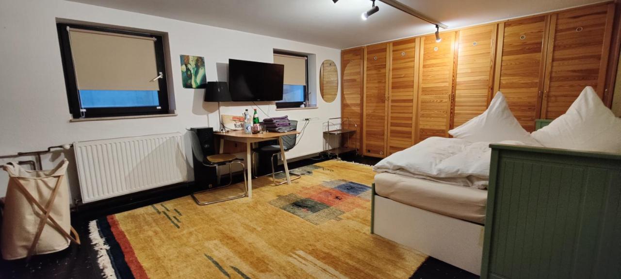 Spacious & Comfortable Guestrooms W Private Bathrooms Near Koelnmesse & Lanxess Arena, Free Parking, Highspeed Wifi 外观 照片
